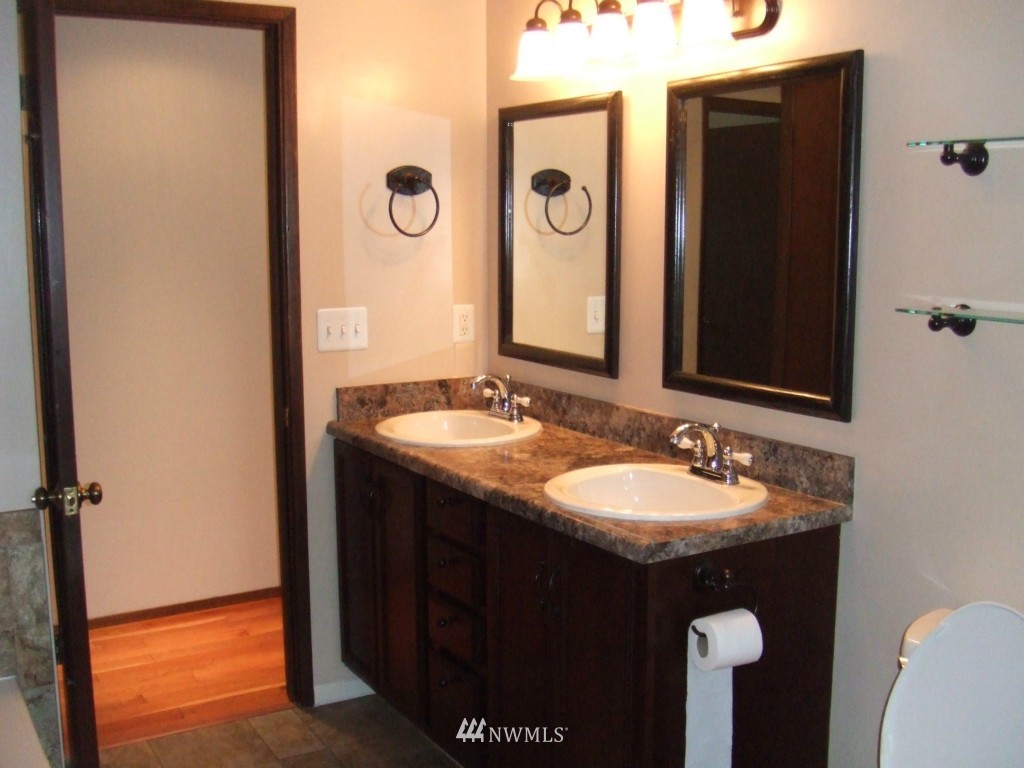 21304 Damson Road Bothell, WA 98021 - Photo 6 of 15