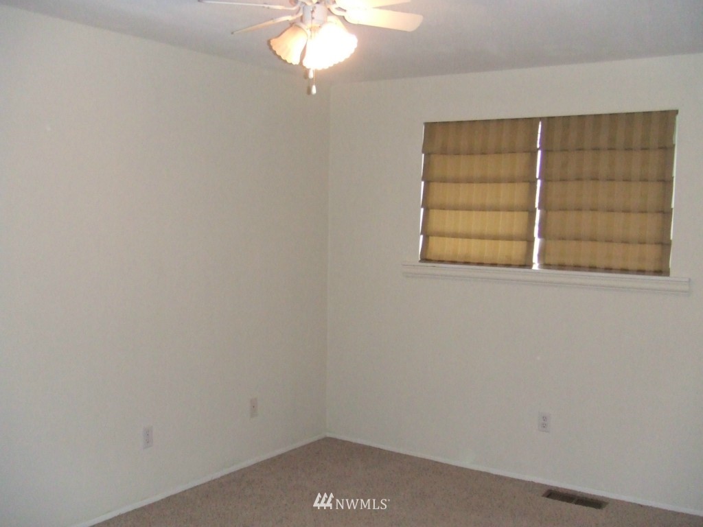 21304 Damson Road Bothell, WA 98021 - Photo 10 of 15