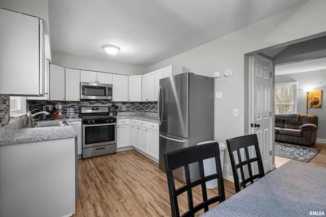 $120,000 | 4315 26th Avenue, Moline, IL 61265