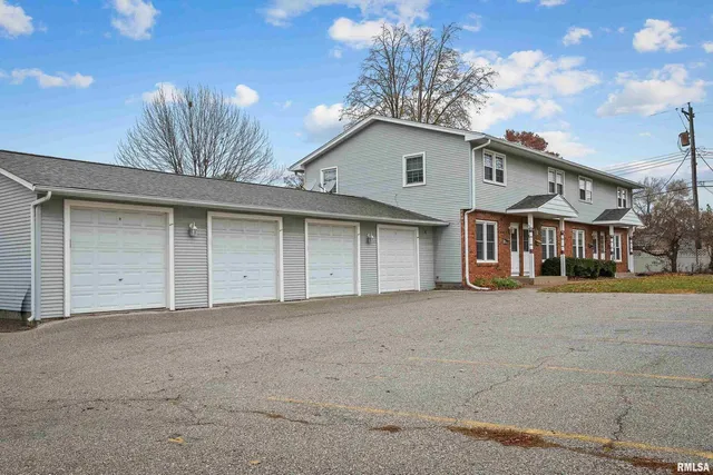 $120,000 | 4315 26th Avenue, Moline, IL 61265