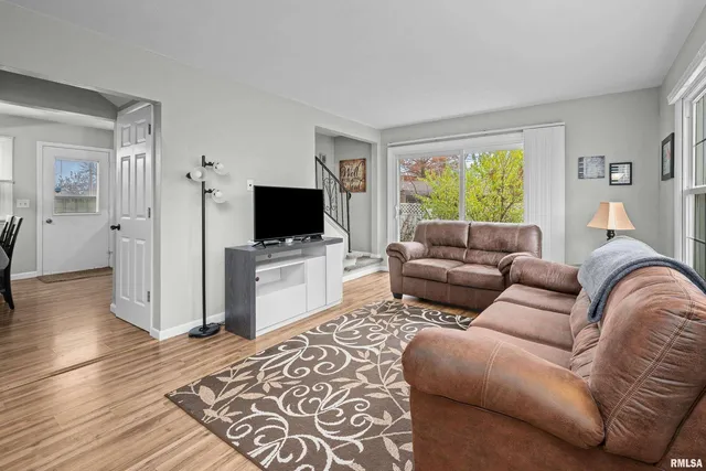 $120,000 | 4315 26th Avenue, Moline, IL 61265