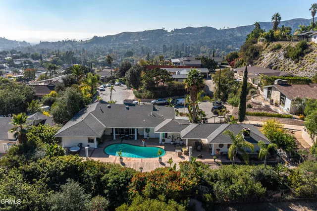 a view of a house with a outdoor space
