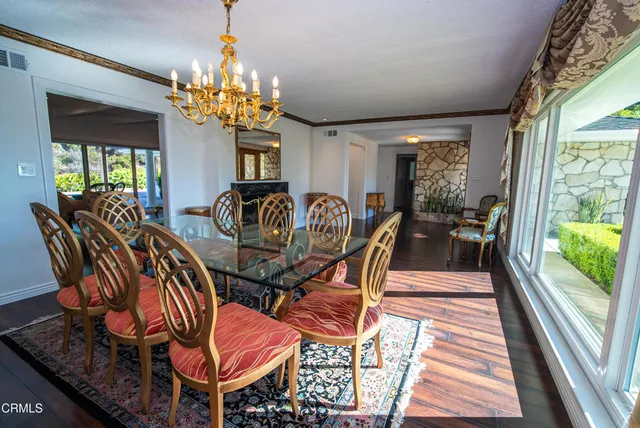 $1,999,975 | 2460 Las Positas Road, Glendale, CA 91208