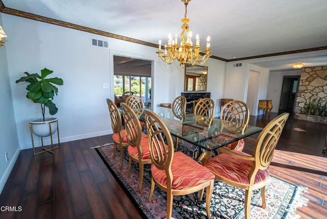 $1,999,975 | 2460 Las Positas Road, Glendale, CA 91208