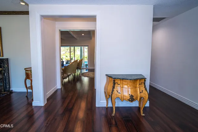 $1,999,975 | 2460 Las Positas Road, Glendale, CA 91208