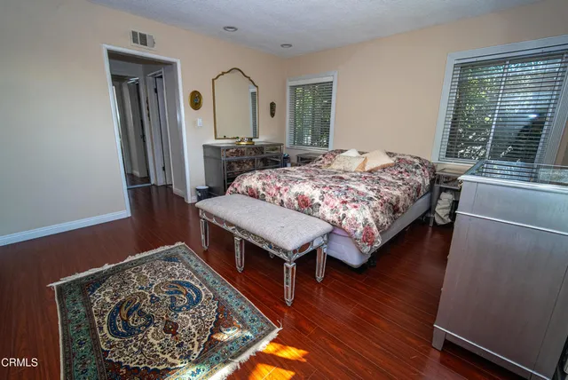 $1,999,975 | 2460 Las Positas Road, Glendale, CA 91208