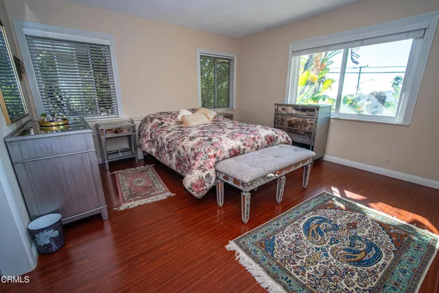 $1,999,975 | 2460 Las Positas Road, Glendale, CA 91208