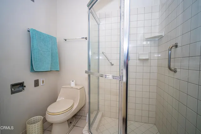 $1,999,975 | 2460 Las Positas Road, Glendale, CA 91208