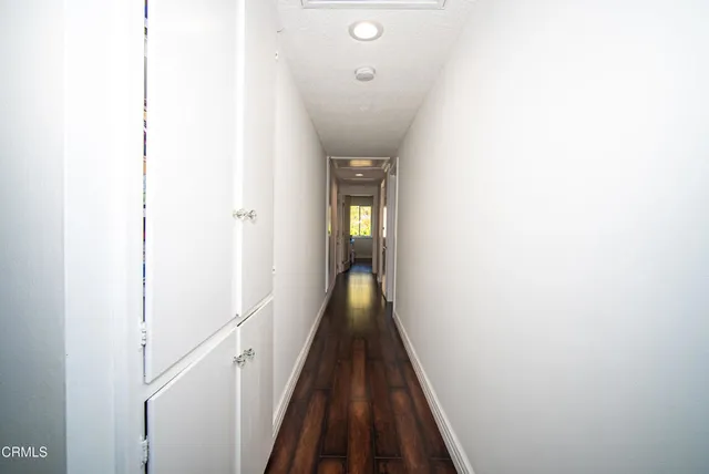 $1,999,975 | 2460 Las Positas Road, Glendale, CA 91208