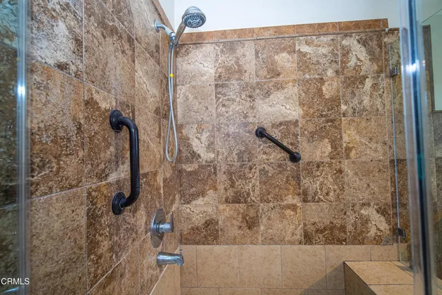 $1,999,975 | 2460 Las Positas Road, Glendale, CA 91208