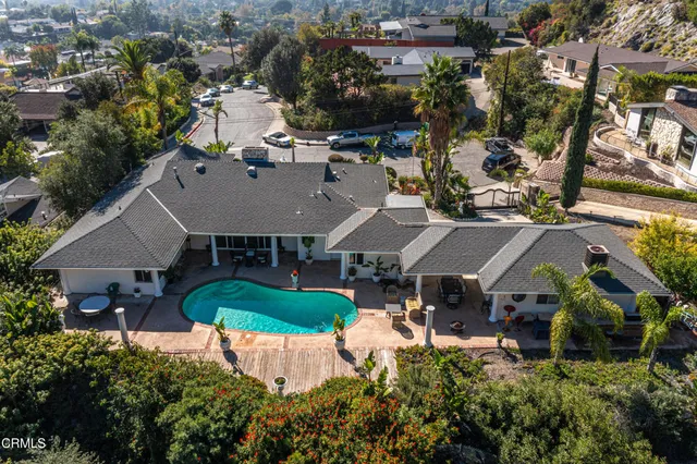 $1,999,975 | 2460 Las Positas Road, Glendale, CA 91208