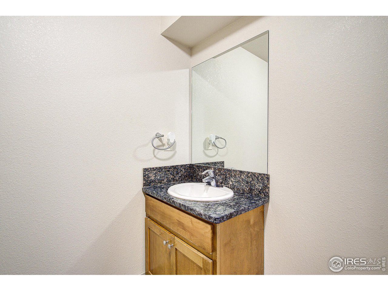 2002 Raven View Road Fort Collins, CO 80521 - Photo 20 of 34 Gallery Image 20