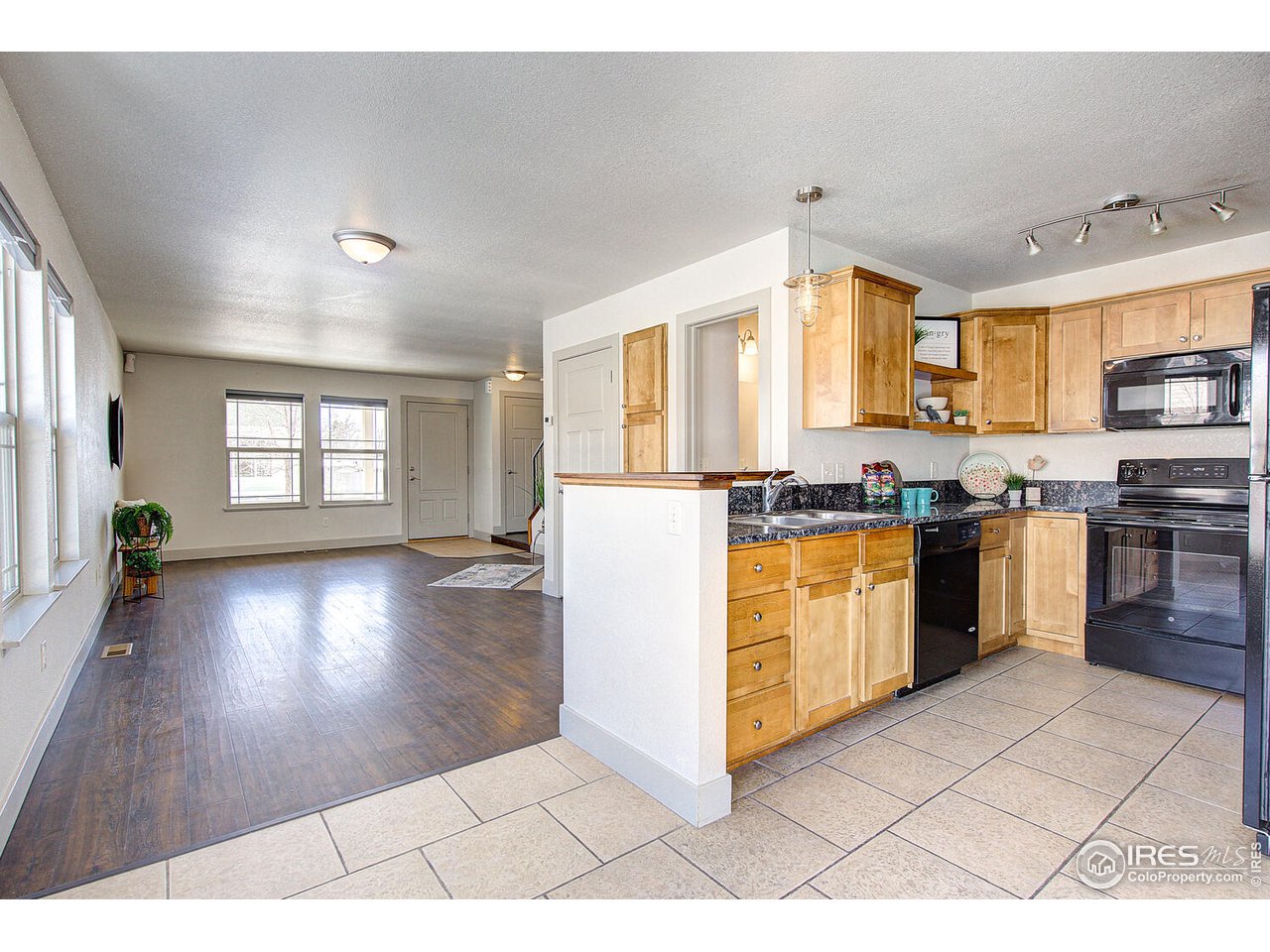 2002 Raven View Road Fort Collins, CO 80521 - Photo 10 of 34 Gallery Image 10