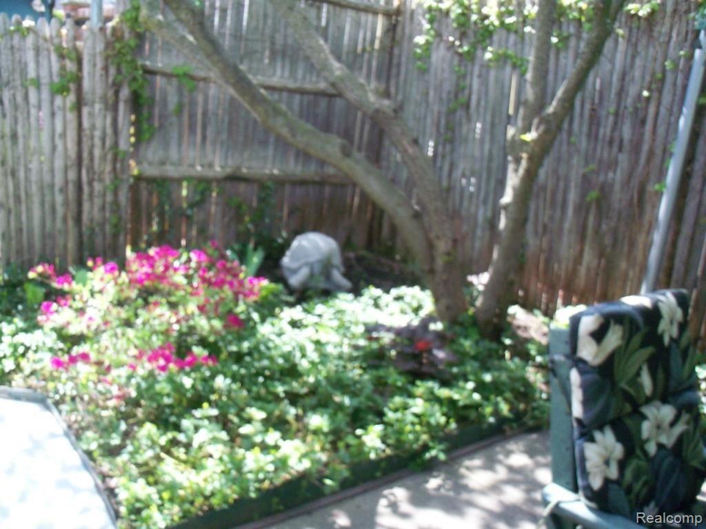 121 Mapleton Road Grosse Pointe, MI 48236 - Photo 14 of 33 817.jpg