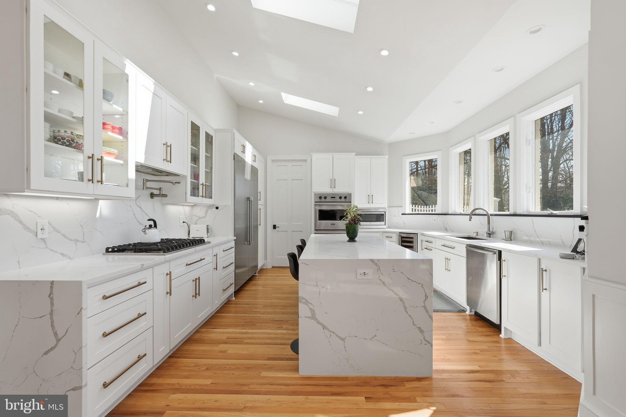 310 Springvale Road Great Falls, VA 22066 - Photo 11 of 68 Gourmet Kitchen