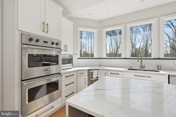 $2,899,000 | 310 Springvale Road, Great Falls, VA 22066