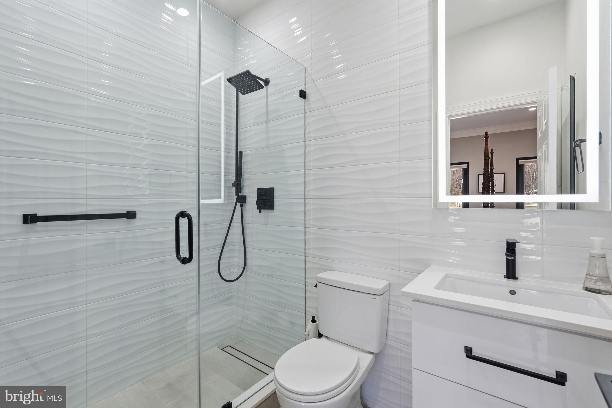 310 Springvale Road Great Falls, VA 22066 - Photo 29 of 68 Bedroom 2 Private Bath