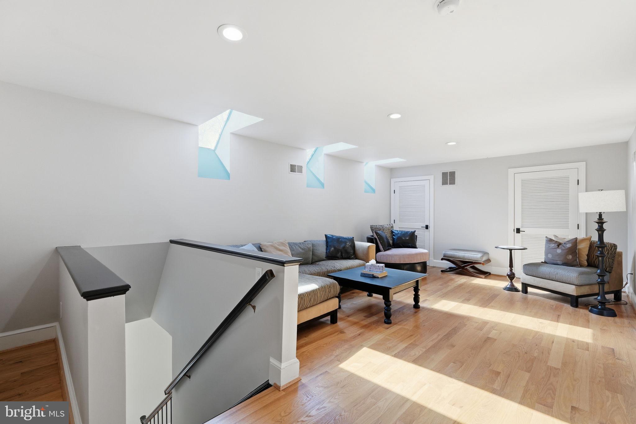 310 Springvale Road Great Falls, VA 22066 - Photo 34 of 68 Level 4 Flex Room