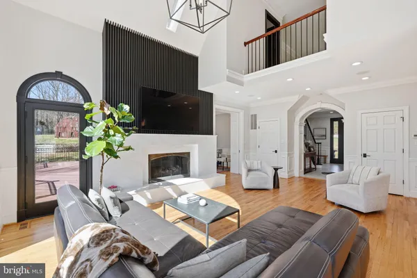 $2,899,000 | 310 Springvale Road, Great Falls, VA 22066