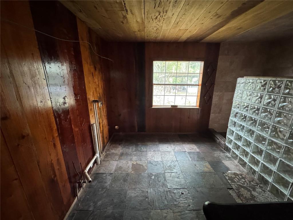 850 Menton Road Pierson, FL 32180 - Photo 4 of 35 a view of livingroom with window