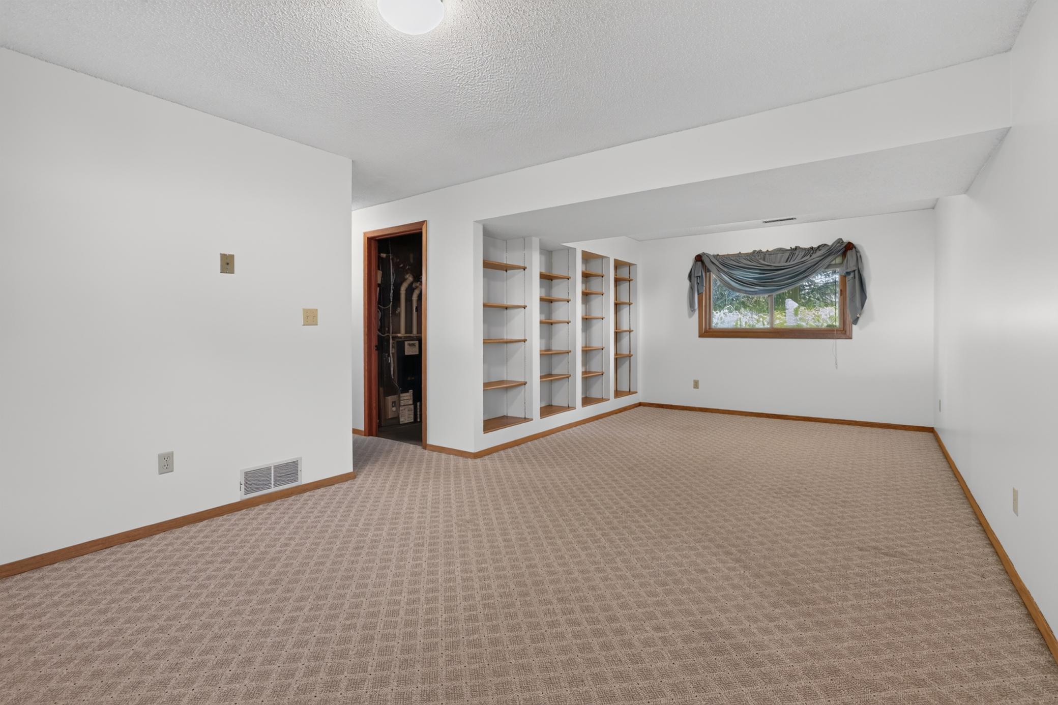 4911 22nd Avenue Northwest Rochester, MN 55901 - Photo 29 of 43