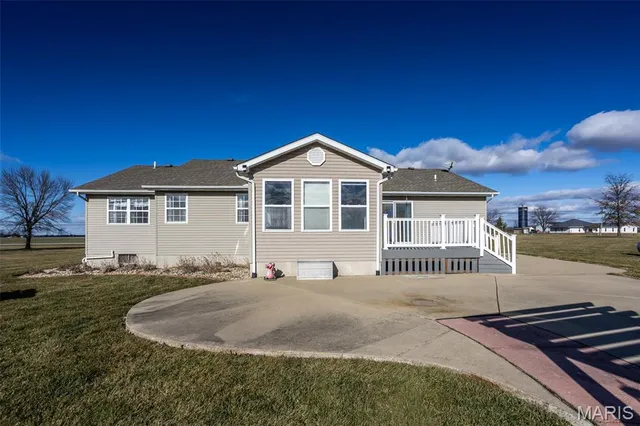 $379,900 | 5532 Moro Road, Moro, IL 62067