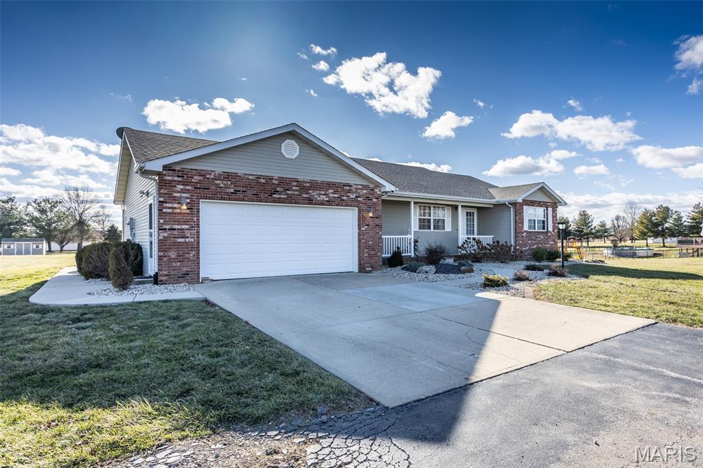 5532 Moro Road Moro, IL 62067 - Photo 7 of 76