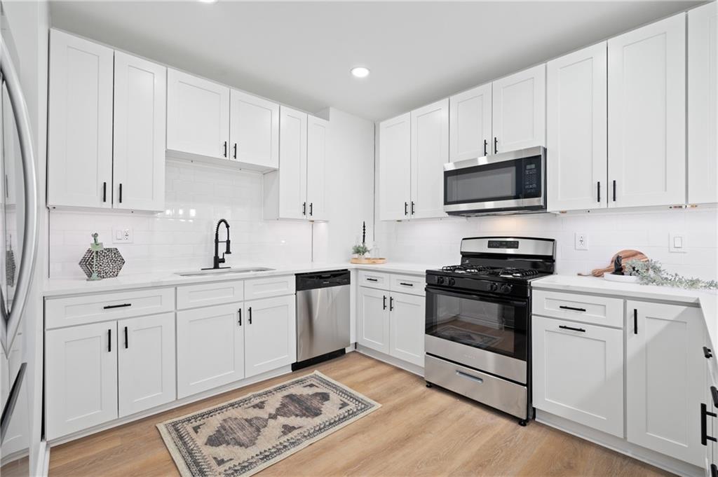 220 Dewey Street Pittsburgh, PA 15218 - Photo 22 of 50