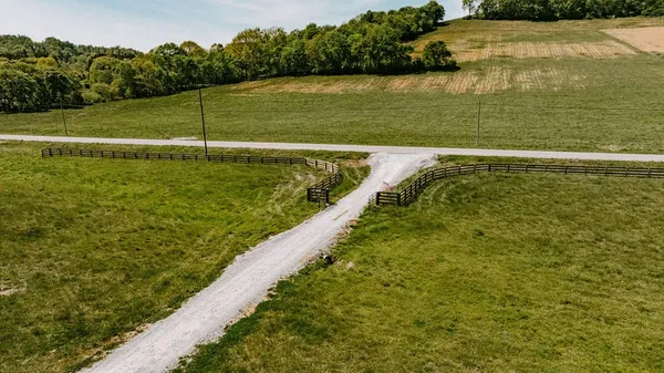 $325,000 | 2970 Springplace Road, Belfast, TN 37019