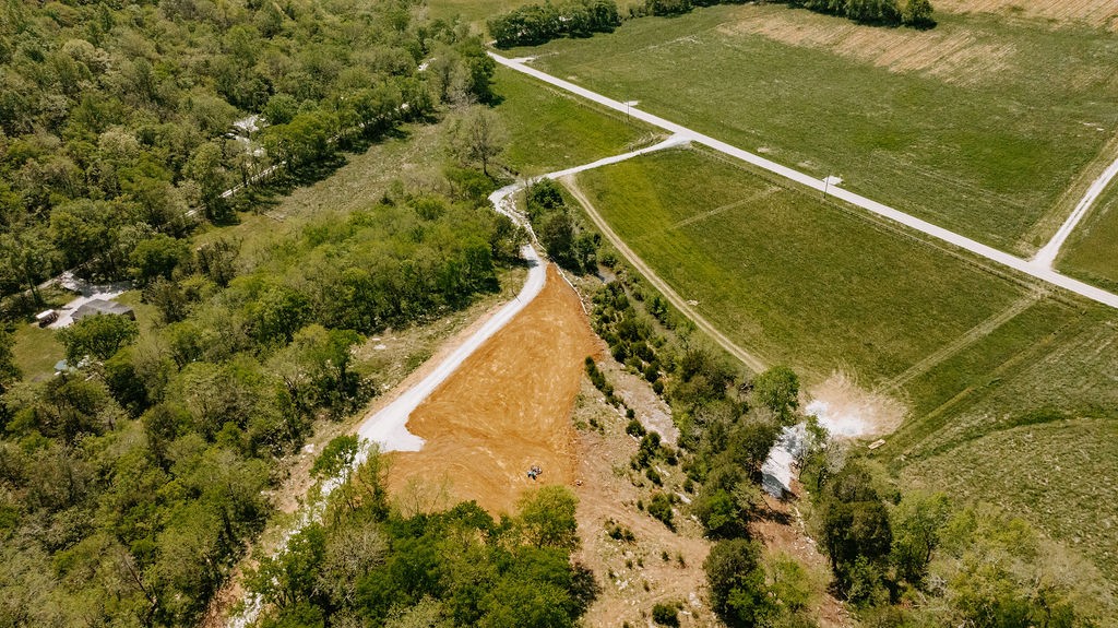 2970 Springplace Road Belfast, TN 37019 - Photo 45 of 52 a view of a tennis court