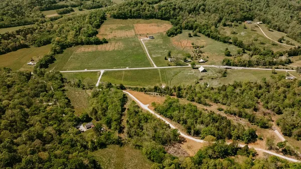 $325,000 | 2970 Springplace Road, Belfast, TN 37019