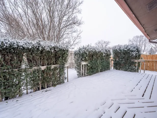 $289,900 | 446 Galahad Road, Bolingbrook, IL 60440