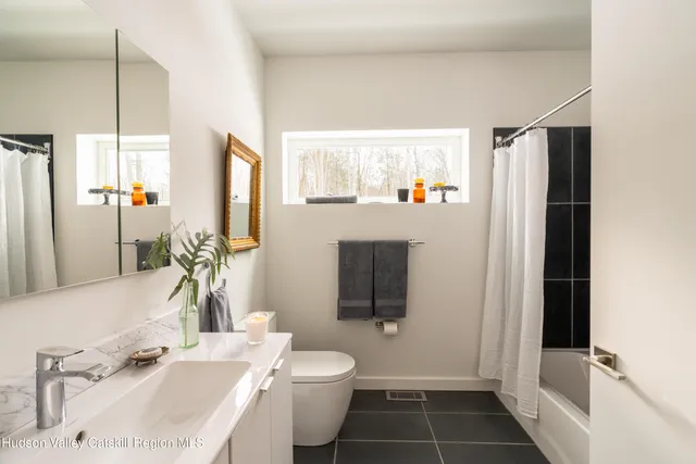 $1,275,000 | 120 Cauterskill Avenue, Catskill, NY 12414