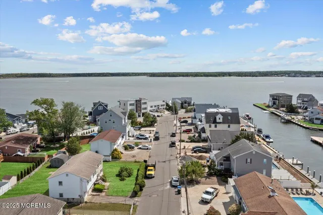 a picture of houses with outdoor space