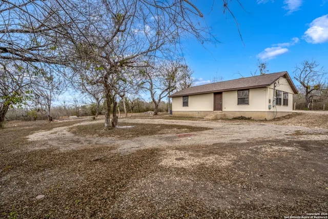 $250,000 | 9557 Green Valley Road, Marion, TX 78124