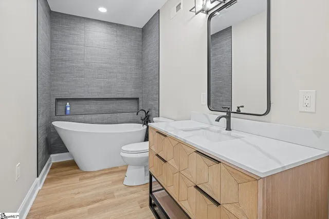 $2,195,000 | 209 Amethyst Way, Seneca, SC 29672