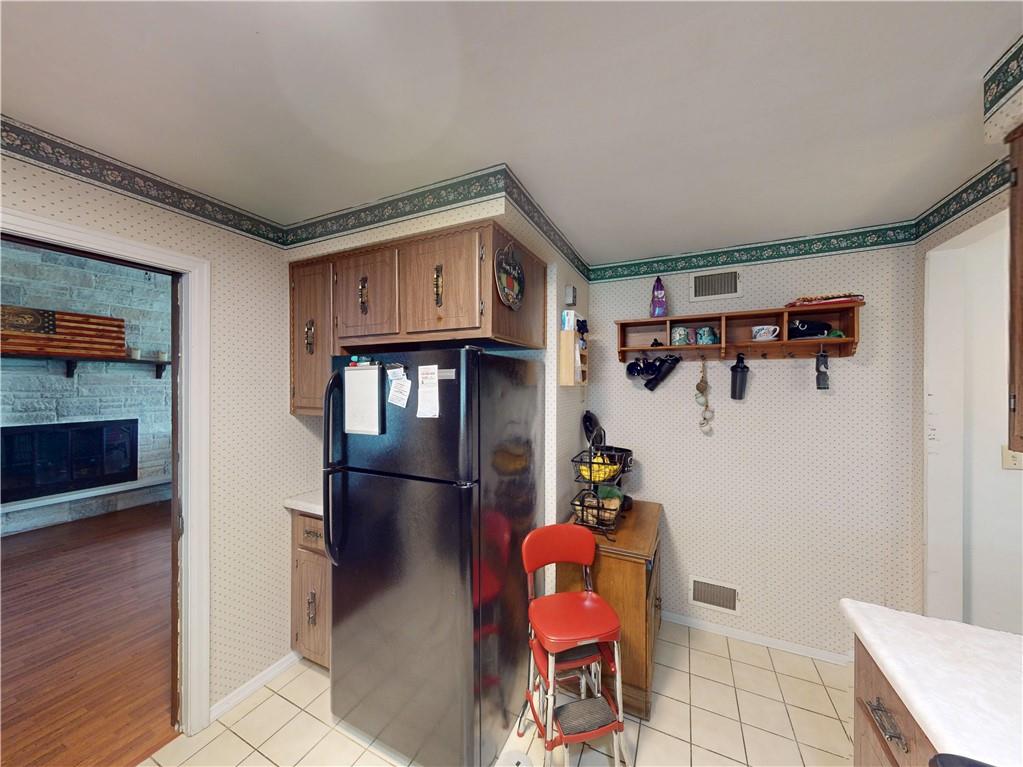 225 Fairway Lane Butler, PA 16002 - Photo 16 of 43