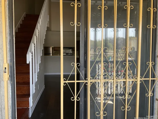 $124,900 | 5322 Medical Drive, Unit E205, San Antonio, TX 78240