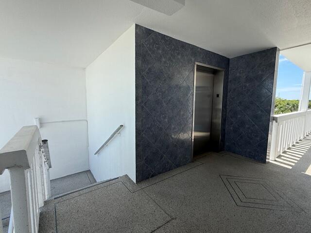 4078 Exeter, Unit E Boca Raton, FL 33434 - Photo 23 of 39 IMG_4145