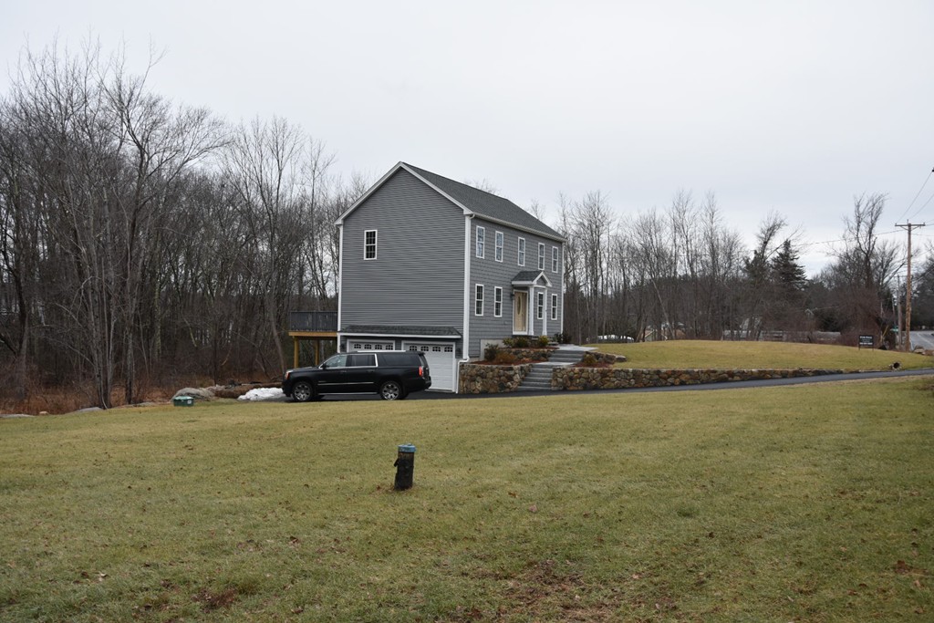 45 Millville Road Mendon, MA 01756 - Photo 4 of 27 Gallery Image 4