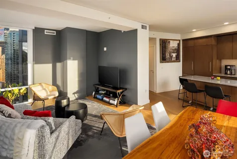 $1,299,950 | 121 Stewart Street, Unit 2501, Seattle, WA 98101