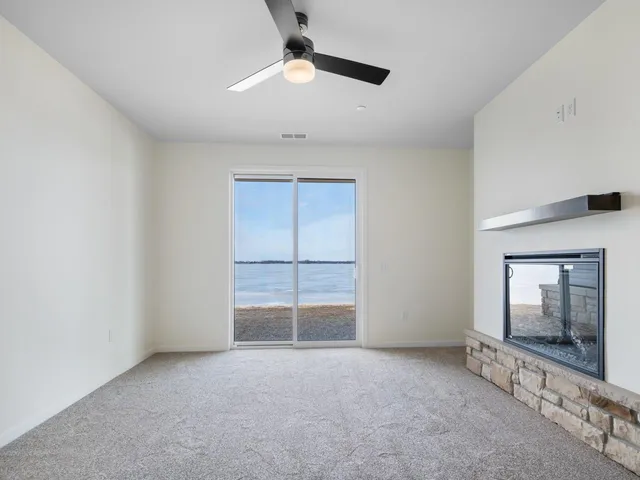 $629,900 | 216 Lakeview Circle, Beaver Dam, WI 53916