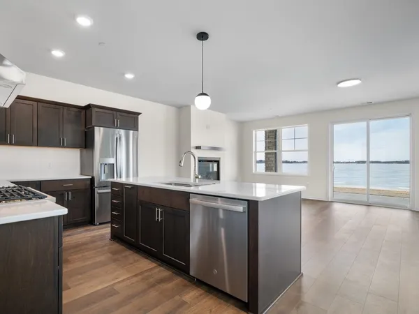 $629,900 | 216 Lakeview Circle, Beaver Dam, WI 53916