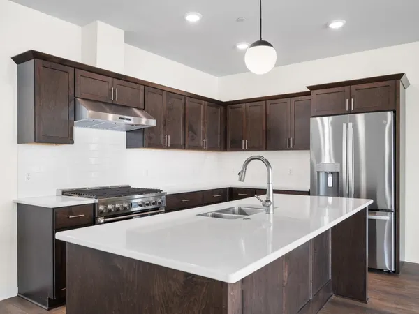 $629,900 | 216 Lakeview Circle, Beaver Dam, WI 53916