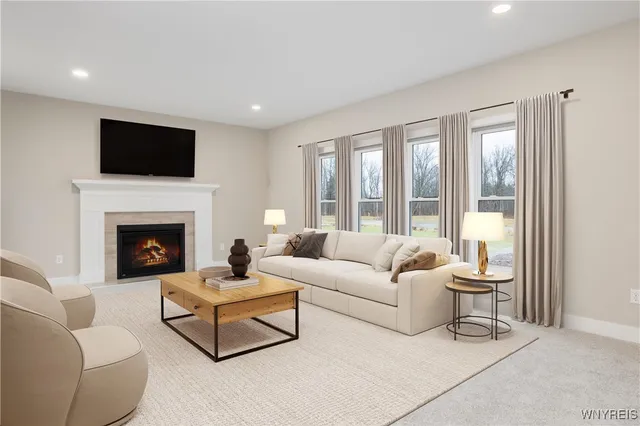 $789,900 | 18 Fieldstream Lane, Lancaster, NY 14086