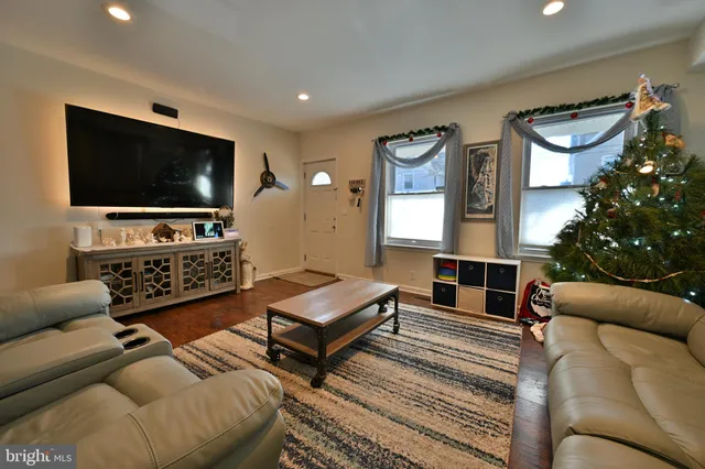 $359,900 | 617 West 2nd Street, Florence, NJ 08518