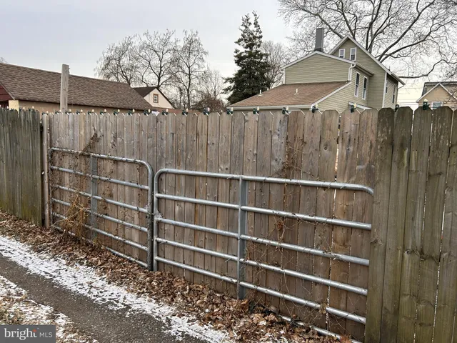 $359,900 | 617 West 2nd Street, Florence, NJ 08518