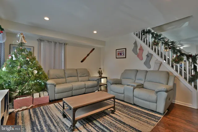 $359,900 | 617 West 2nd Street, Florence, NJ 08518