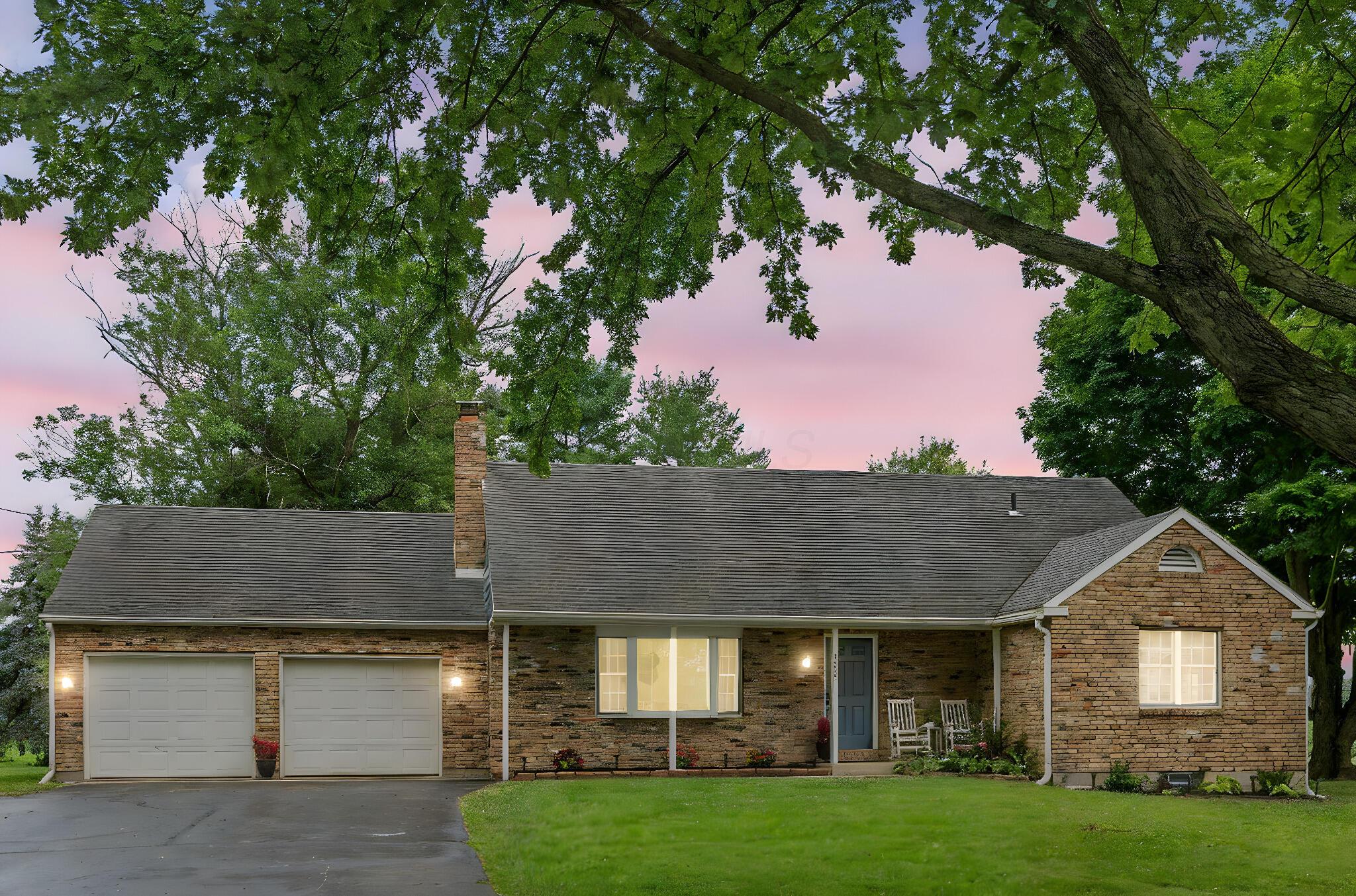 4817 North River Road Springfield, OH 45502 - Photo 1 of 36 2-web-or-mls-DSC01918 day to dusk (1)