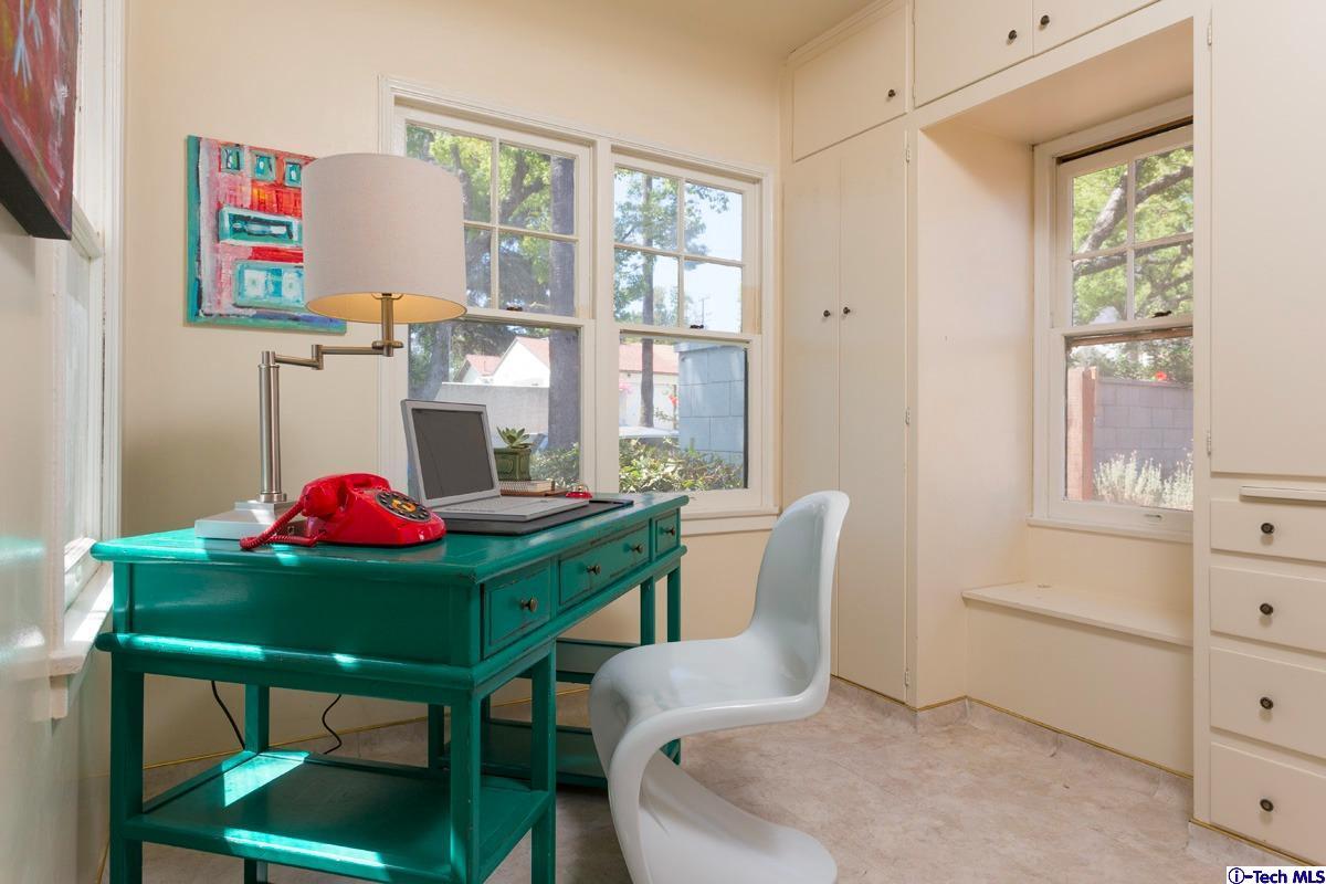 1625 West Kenneth Road Glendale, CA 91201 - Photo 5 of 18 Additional Photo